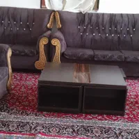 یک دست مبل 7نفره همراه عسلی صحیح سالم