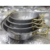 تابه|ظروف پخت‌وپز|کاشان, باغ ماجد|دیوار