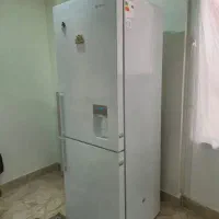یخچال فریزر بالاپایین اسنوا در حد نو
