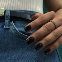 خدمات کاشت ناخن  و ترمیم ناخن