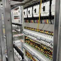 برق کار صنعتی و مسکونی، مونتاژ‌تعمیرعیب یابی‌تابلو|خدمات پیشه و مهارت|رباط‌کریم, رباط‌کریم|دیوار