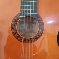 گیتار شکسته