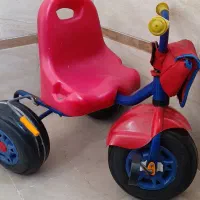 ماشین و سه چرخه