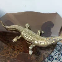 تعدادی وسایل تزئینی و کاربردی برنز