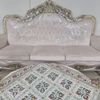 سرویس در حد نو مبل ۹ نفره به همراه میز ناهارخوری