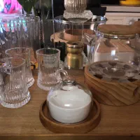 سرویس چایخوری سینی چوب و قوری ‌وار چوب بامبو