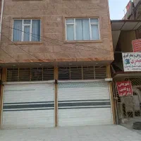 مغازه با دو واحد اپارتمان