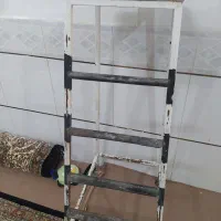 چهار پایه فلزی
