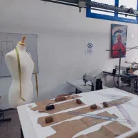 استخدام نمونه دوز و خیاط حرفه‌ای