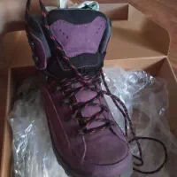 کفش کوهنوردی سایز ۳۸