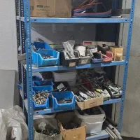 قفسه پیچ و مهره ای