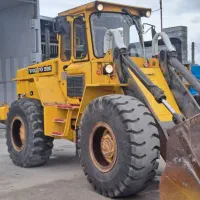 لودر چهارجک ولوو ۹۰ در حد