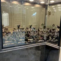 طلافروشی ۲۴ متر صادقیه