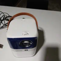 پروژکتور umiio با پرده مخصوص