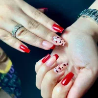 آموزش وخدمات تخصصی ناخن