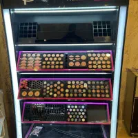 استند آرایشی