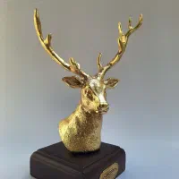 مجسمه گوزن برنجی