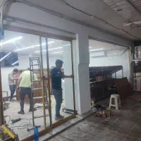 تولیدواجراانواع شیشه درب اتومات کرکره|خدمات پیشه و مهارت|قشم, |دیوار