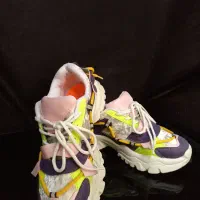 کفش اسپورت سایز۳۹.۴۰.کفش رنگی