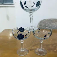 بستنی خوری شیشه ای
