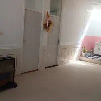 خانه طبقه اول حافظ جنوبی ۱۳۰ متری