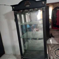 ویترین سالم وتمیز بفروش میرسد