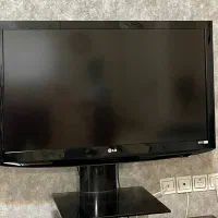 تلویزیون 42 اینچ LG همراه با میز کاملا سالم|تلویزیون و پروژکتور|رشت, معلم|دیوار