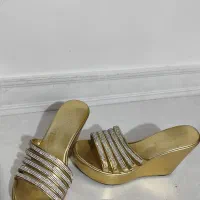 کفش مجلسی|کیف، کفش، کمربند|بومهن, |دیوار