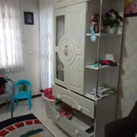 یک عدد کمد بچه