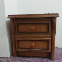 دو تا پاتختی و یک میز تحریر با صندلی