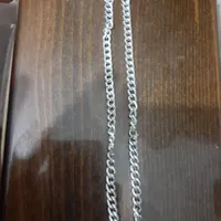 ست دستبند و گردن بند