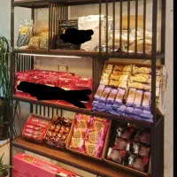 قفسه و کتابخانه