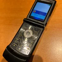 گوشی موتورولا v3