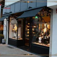 فروش یک باب مغازه تجاری بر اصلی