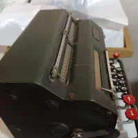 ماشین حساب عتیقه|کلکسیون اشیاء عتیقه|شیراز, بعثت|دیوار