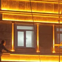 سه عدد پنجره آهنی یک در یک ونیم