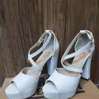 لباس عروس و عقد|لباس|ری, دیلمان|دیوار