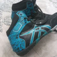 کتونی کشتی asicsشماره‌ پاه 40