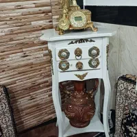 میز و تلفن