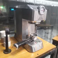 قهوه ساز و میز|سماور، چای‌ساز، قهوه‌ساز|شیروان (خراسان), |دیوار