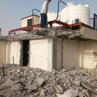 کارگر ساختمانی ،تخریب کردن و تعمیرکاری ساختمان