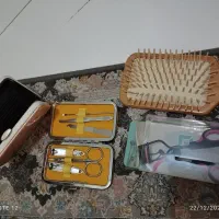 برس چوبی،فر مژه،ناخن گیر