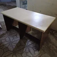 میز چوبی