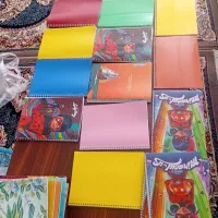 مقداری کیف زنونه ومدرسه موجوده|کیف، کفش، کمربند|نیشابور, سرآب کوشک|دیوار