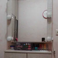 میز آرایش دخترانه در حد نو