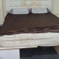 تخت ومیز ارایشی