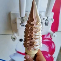 دستگاه بستنی قیفی شربت سردکن.یخ دربهشت یخچال کینو|فروشگاه و مغازه|اسلام‌شهر, |دیوار