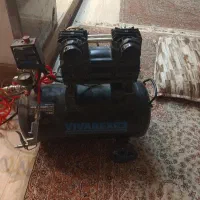 یک دستگاه کمپرسور  بی صدا 24لیتری میفروشم