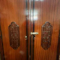 کمد چوب محکم