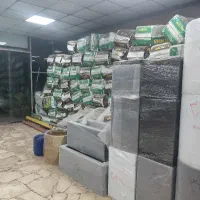 فروشنده خانم برای نمایشگاه گل